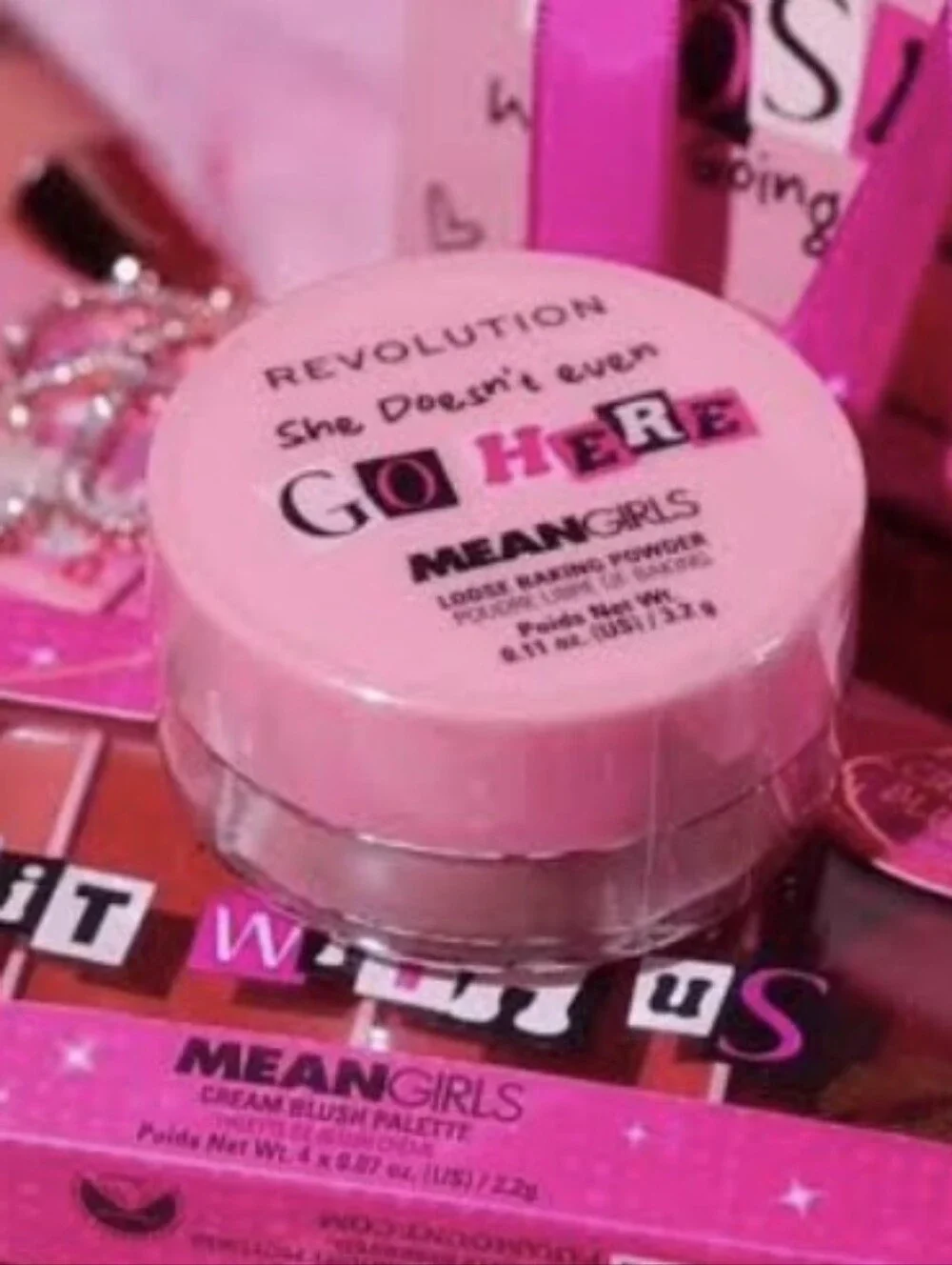 🧚‍♀️Revolution x Mean Girls She Doesnt Even Go Here Setting Powder NWT